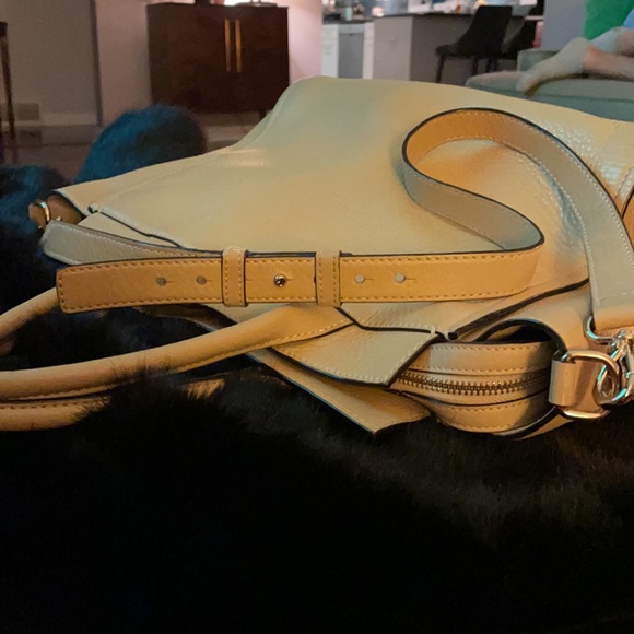 Kate Spade Tote - Picture 4 of 8